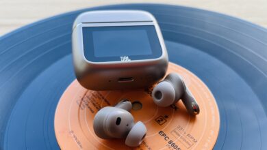 JBL Tour Pro 3