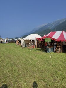 Egal ob Kakerlakenrennen, Showkämpfe oder Feuershow auch hier wird einiges den Besuchern geboten