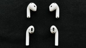 Apple AirPods 4 ANC