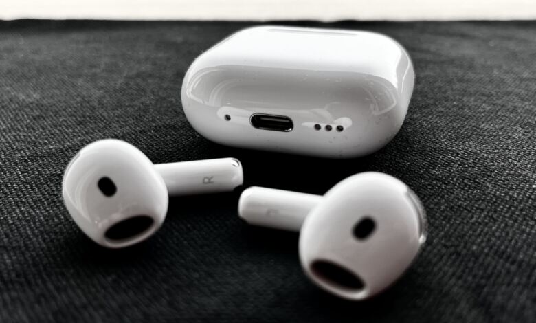 Apple AirPods 4 ANC