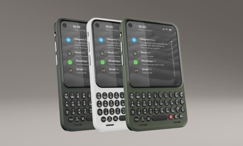 Clicks Communicator Design in den Farben Onyx, Smoke und Clover
