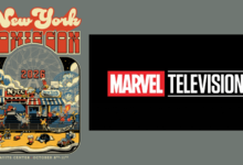 Eine Collage der beiden Logos der New York Comic Con 2026 und des Logos von Marvel Television